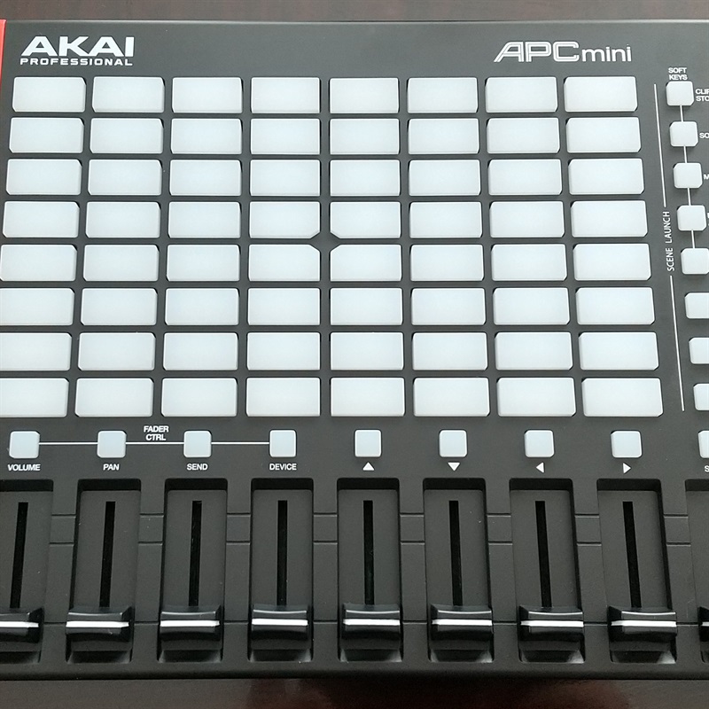 AKAI APC MINI MK2の画像